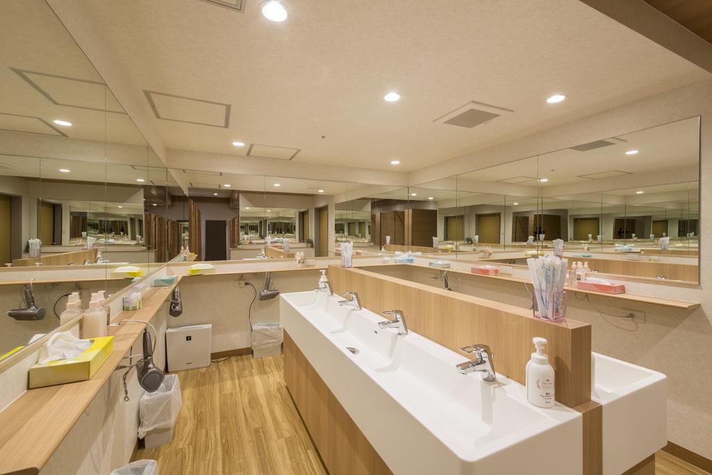Shinjuku Kuyakusho-Mae Capsule Hotel Tokyo Exterior photo